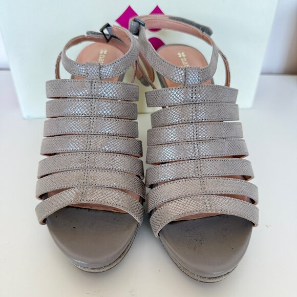Naturalizer Nolana Grey Fab Heeled Sandal sized US7 W - Picture 1 of 5